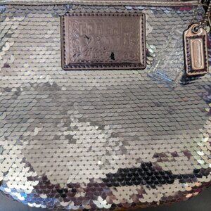 COACH POPPY RARE SILVER SEQUIN CROSSBODY PURSE Evening Bag